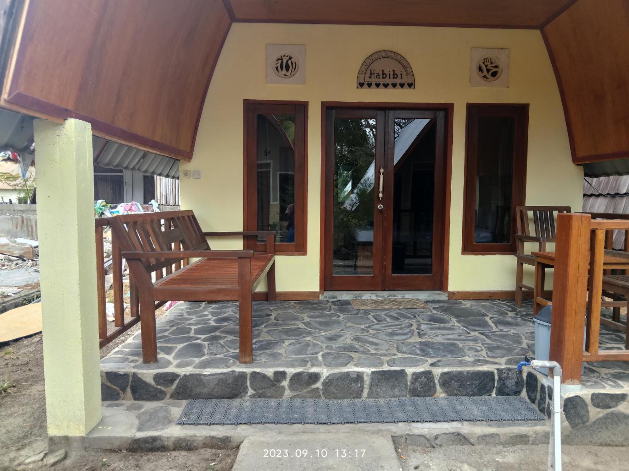 Two One Bungalow 길리메노 외부 사진